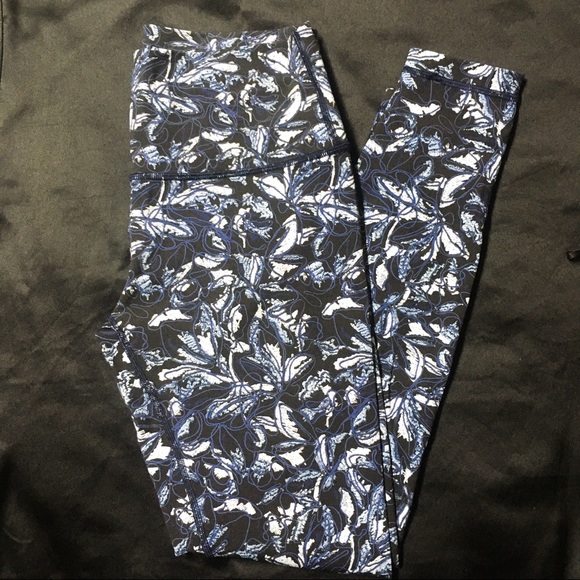 lululemon athletica Pants - Lululemon Leggings (Rare)